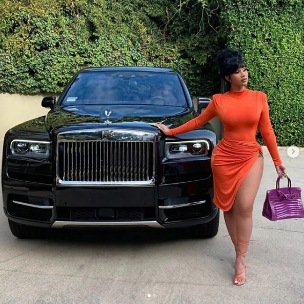 cardi b shows off her new custom rolls royce cullinan that she still cant drive_3.jpg_811664927